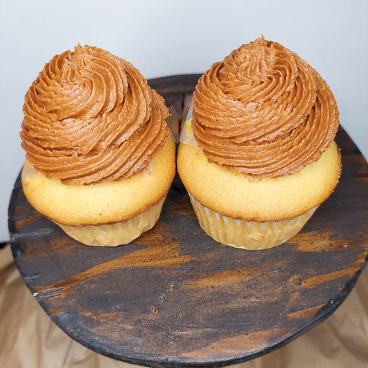 Butter Cake with Chocolate Buttercream Frosting Gourmet Baking Kit